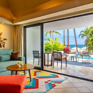 Suite Club con Vistas a la Piscina